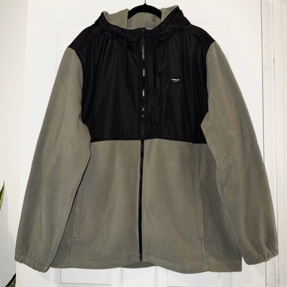 NWT Hurley Man’s  Full Zip Fleece Hooded Jacket   in Black and Olive